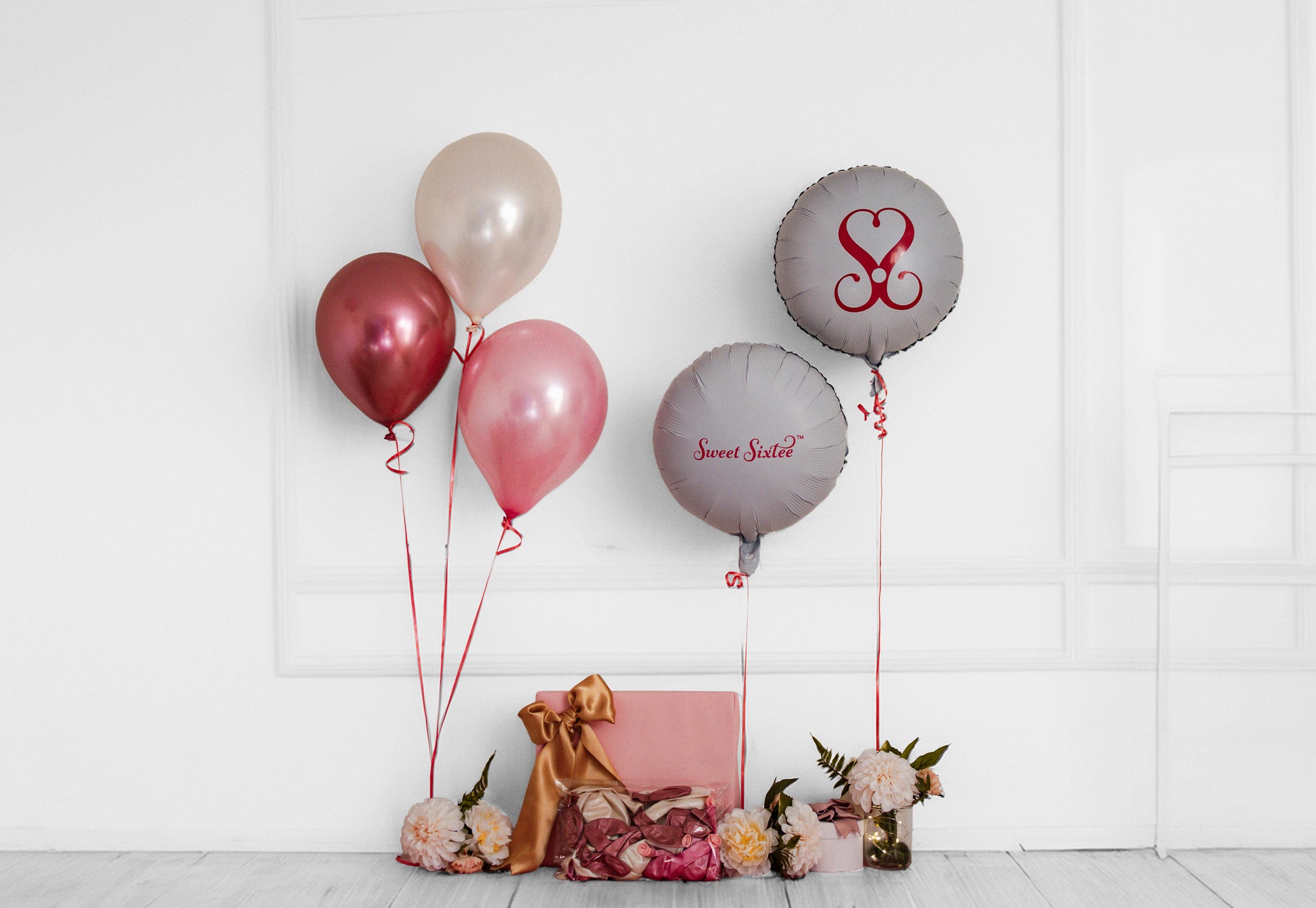 beautiful balloons, sweet sixtee, balloon bouquet, 60th birthday party decor