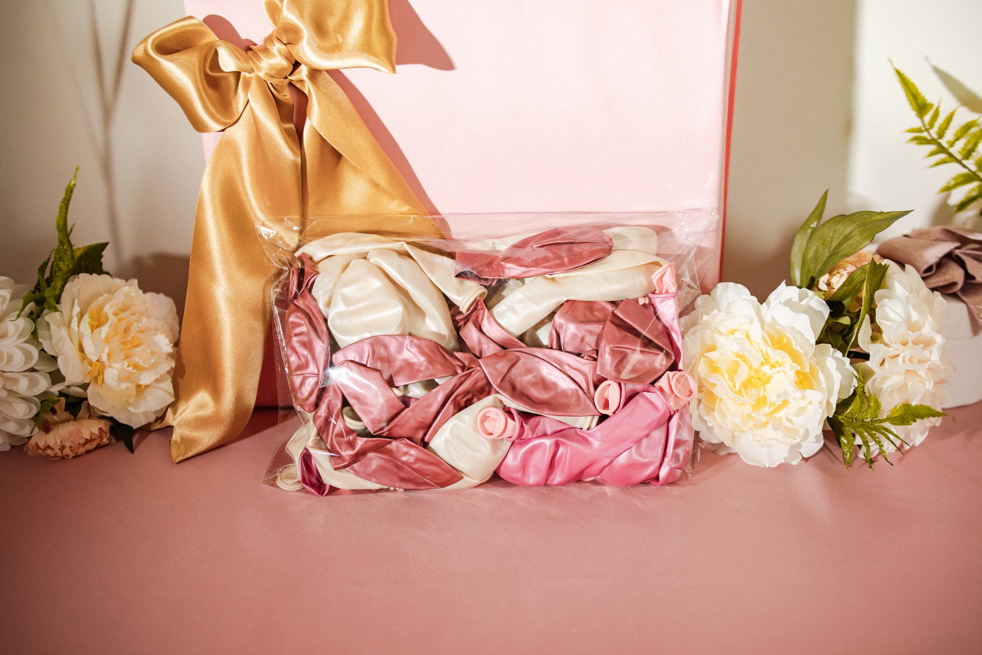 balloon bundle, sweet sixtee, balloon bouquet, 60th birthday party decor